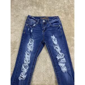 Rue21 Cropped Jeans Women's Size 3 / 4 REG Blue Distressed #652